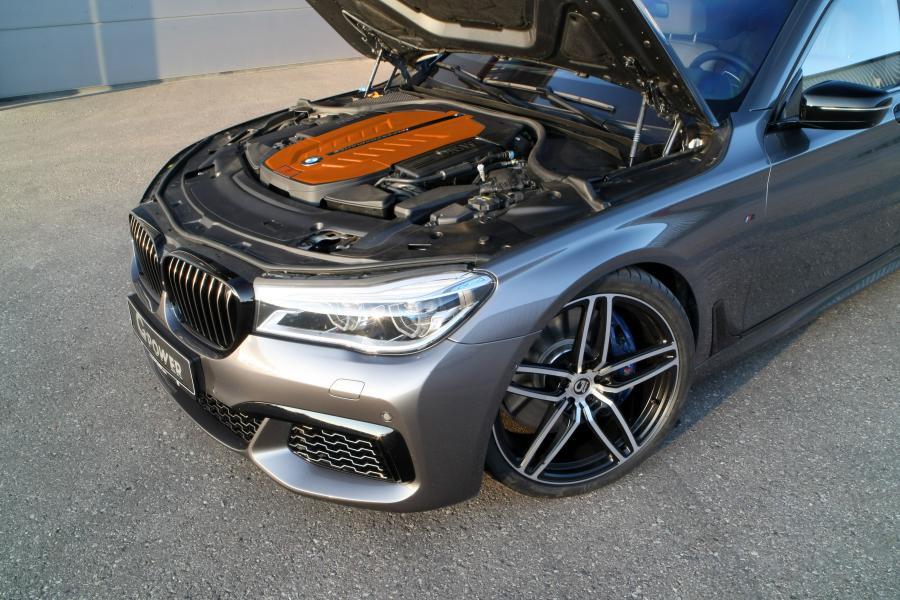 Моторный отсек BMW M760Li xDrive by G-Power (G12) 2018 года  (фото 3 из 9)
